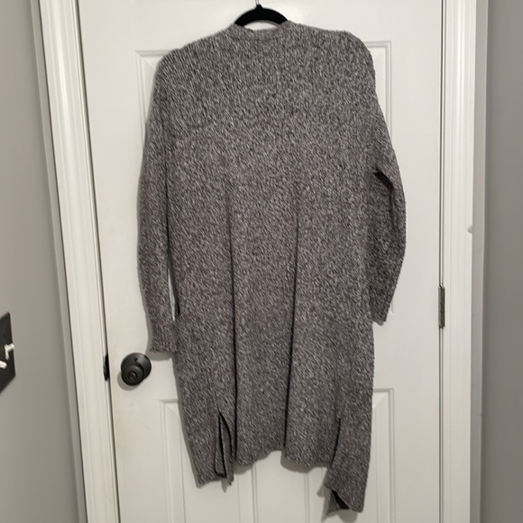 Old Navy Heathered Gray Cardigan with Pockets - Picture 4 of 4